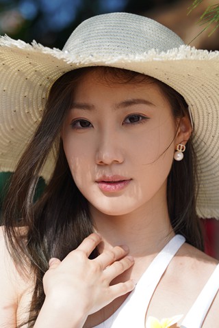 美女模特街拍,身材火辣,身材好颜值高